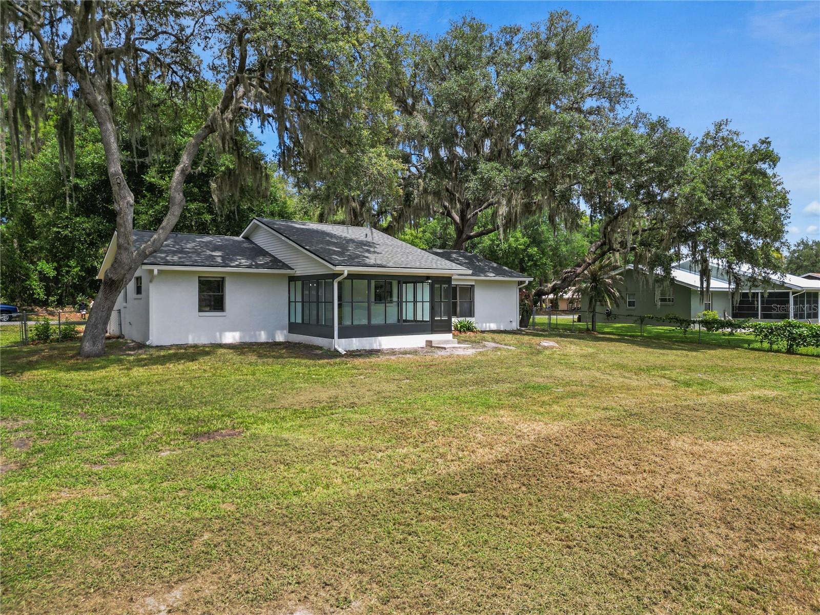 2457 S SUMMERWOOD PT, INVERNESS, FL — photo 44