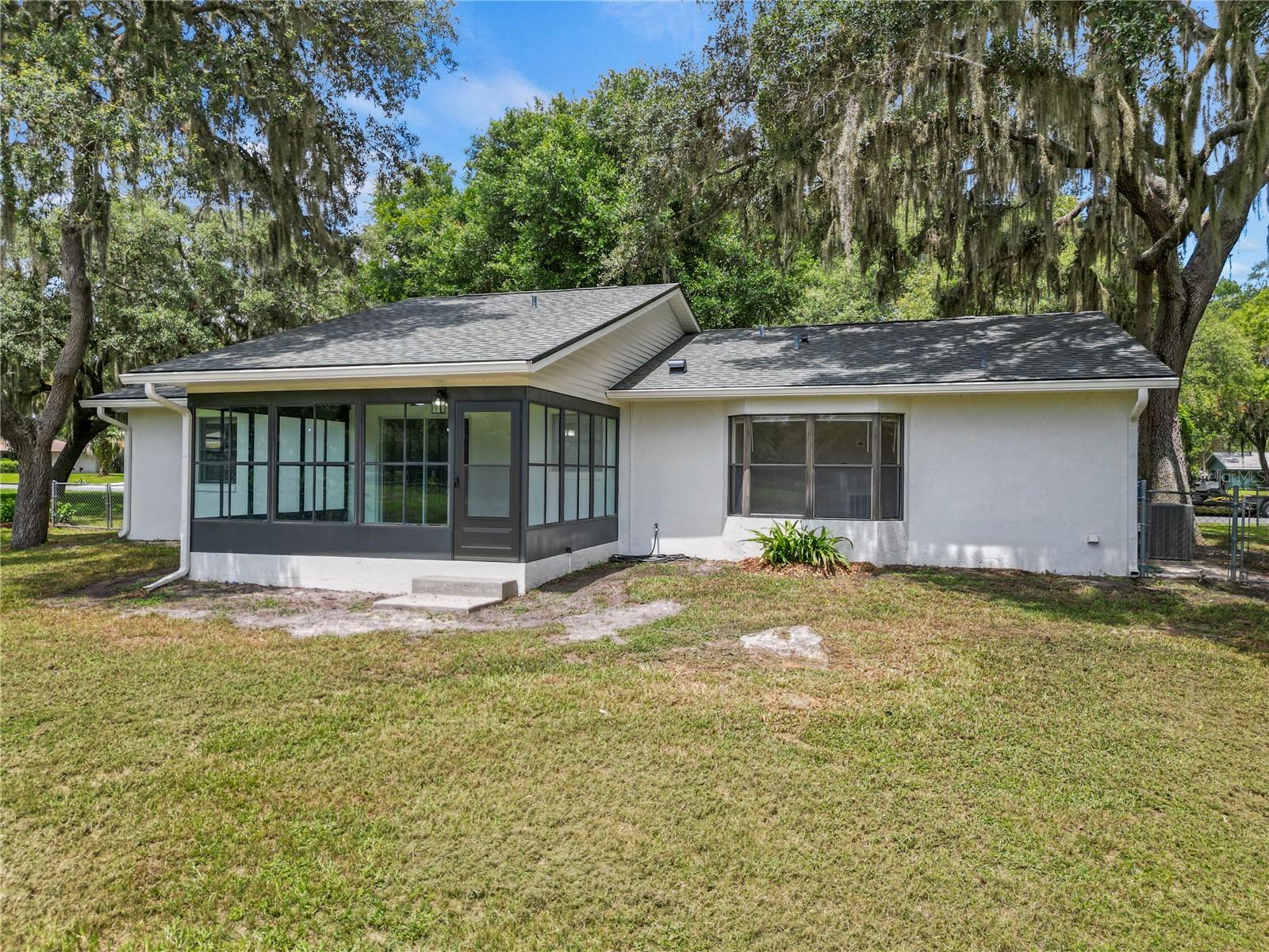 2457 S SUMMERWOOD PT, INVERNESS, FL — photo 46