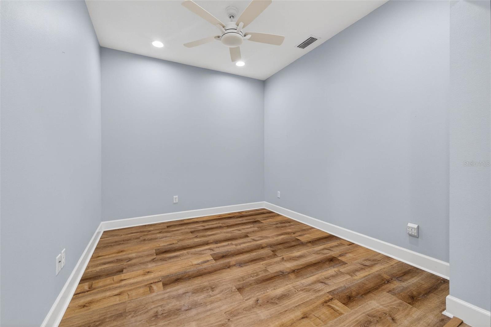 712 CHIPPER DR, SUN CITY CENTER, FL — photo 20