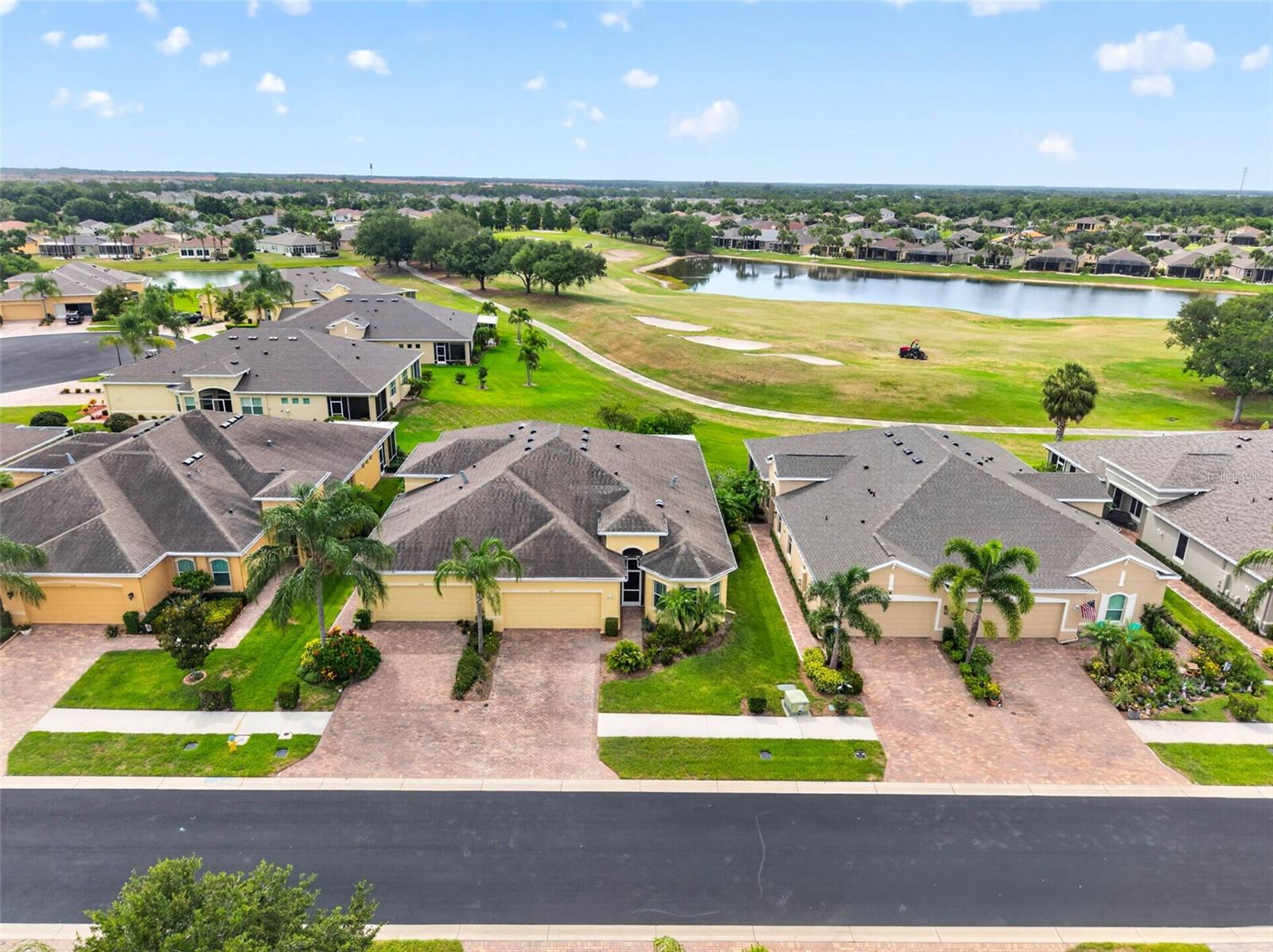 712 CHIPPER DR, SUN CITY CENTER, FL — photo 32