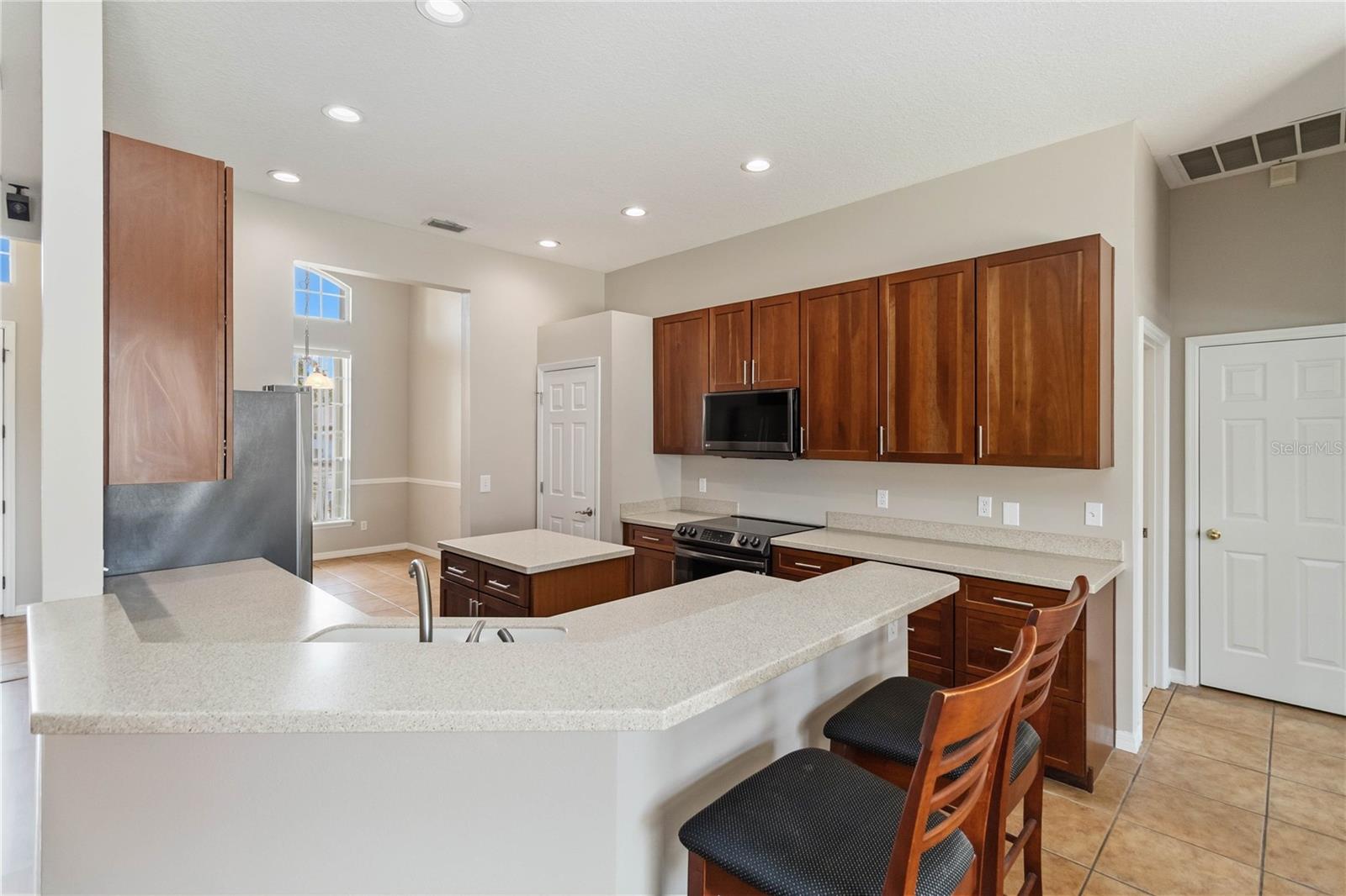 8122 CANYON LAKE CIR, ORLANDO, FL — photo 11