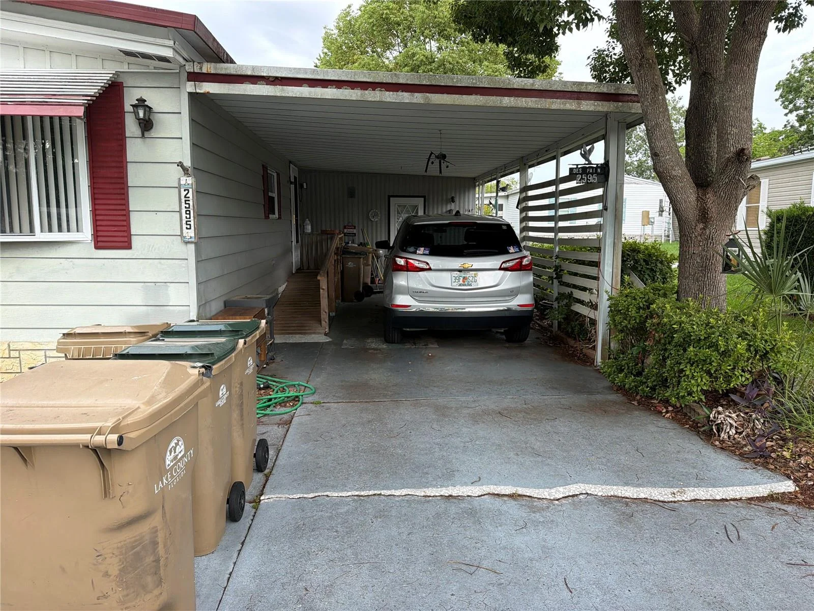 2595 BROOKSIDE CIR, MOUNT DORA, FL — photo 2