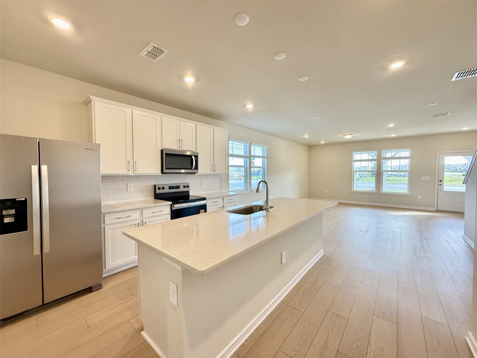 2116 SOUTHBURY DR, KISSIMMEE, FL — photo 2