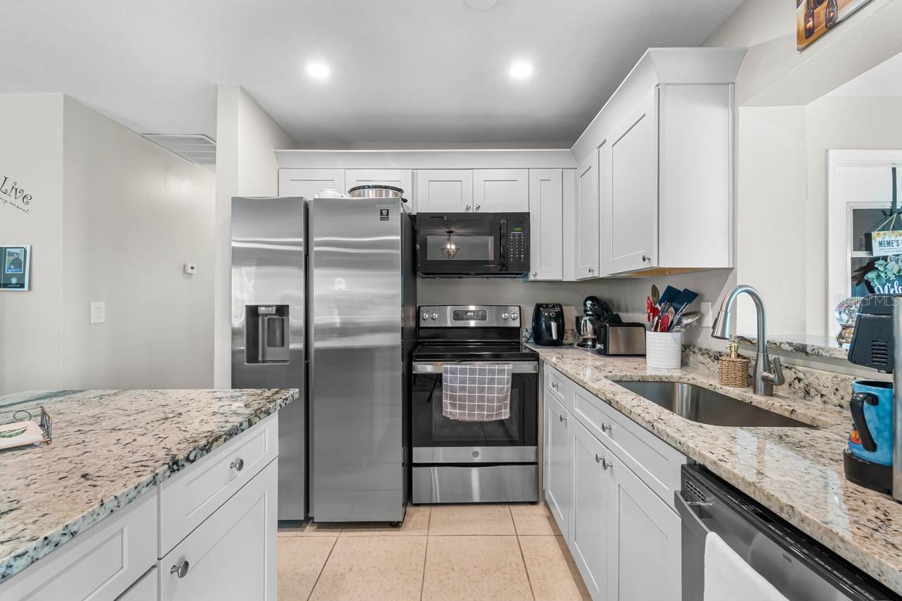 1906 CANTERBURY LN #26, SUN CITY CENTER, FL — photo 8