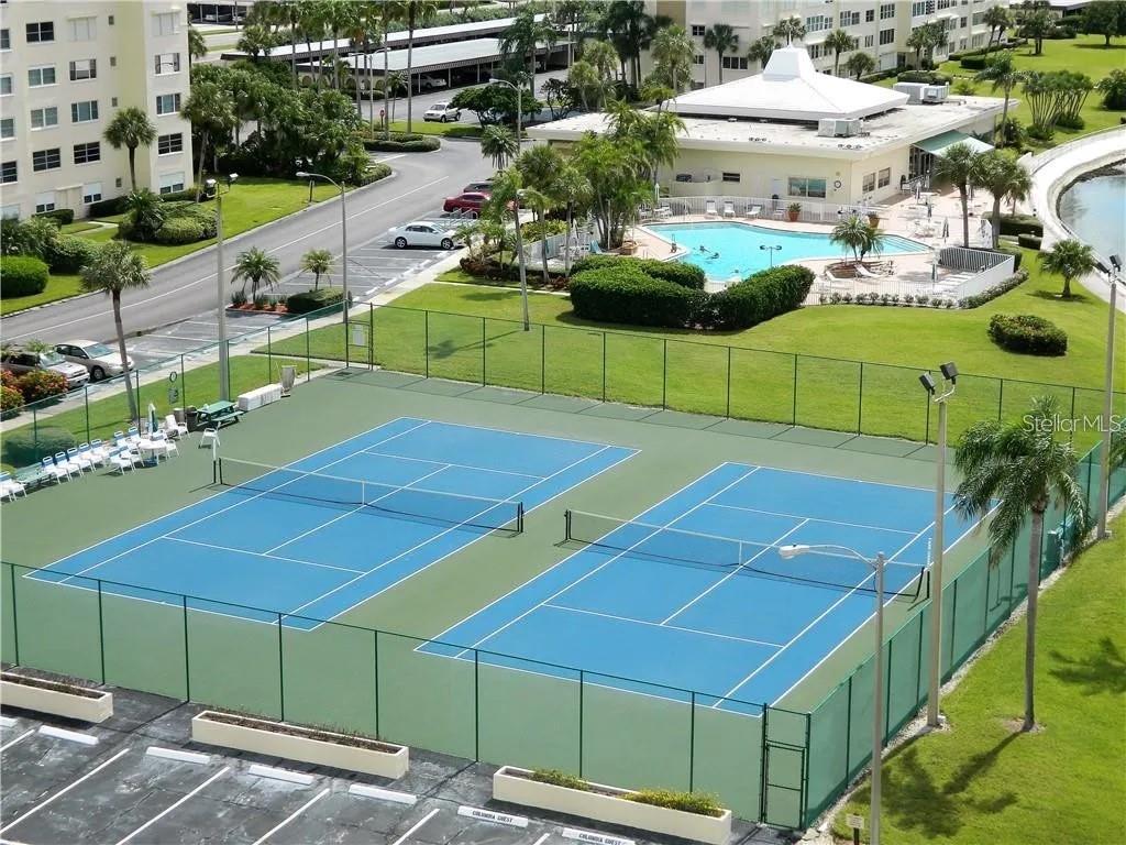4575 COVE CIR #703, ST PETERSBURG, FL — photo 16