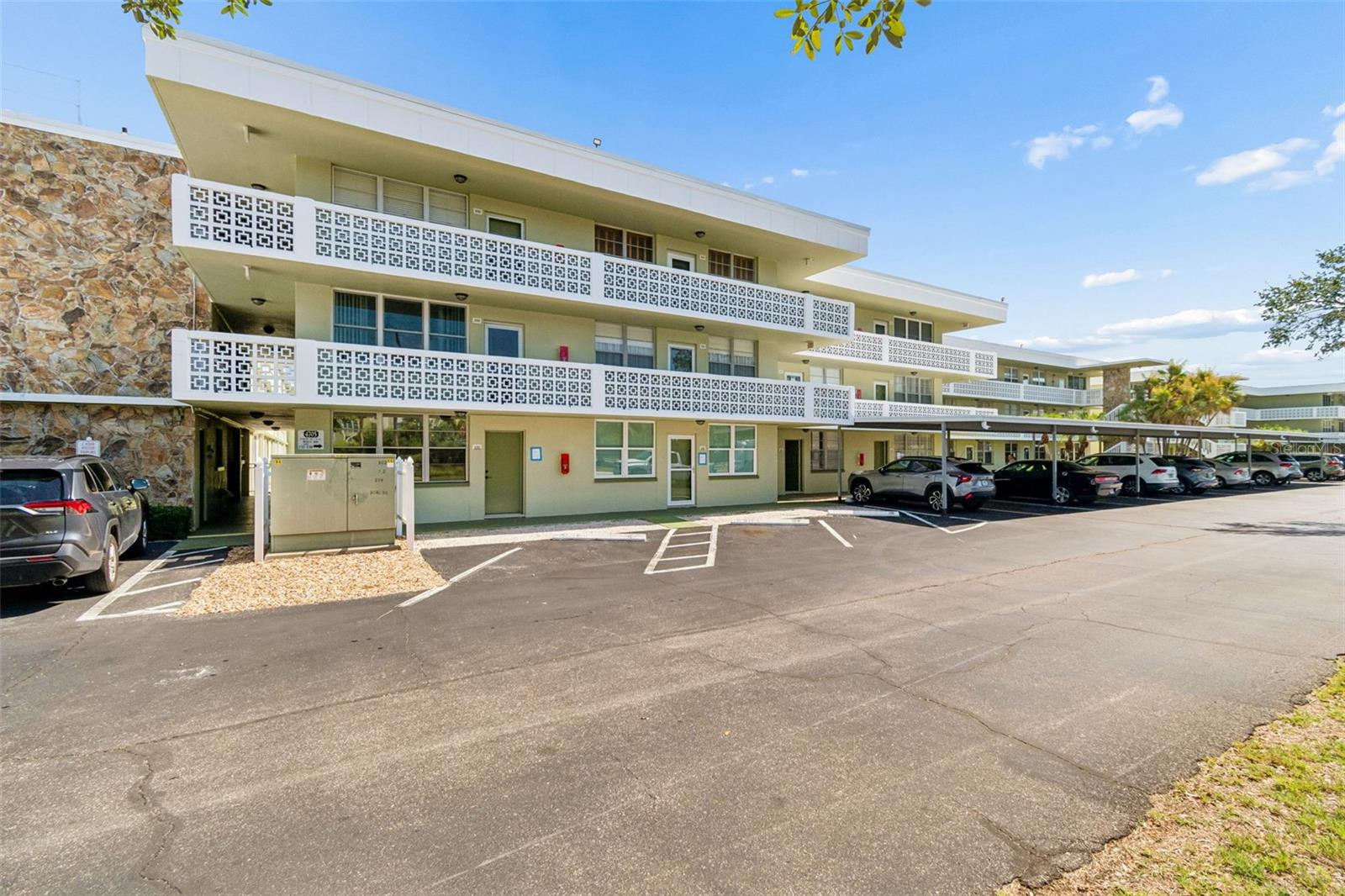 4705 1ST ST NE #138, ST PETERSBURG, FL — photo 47