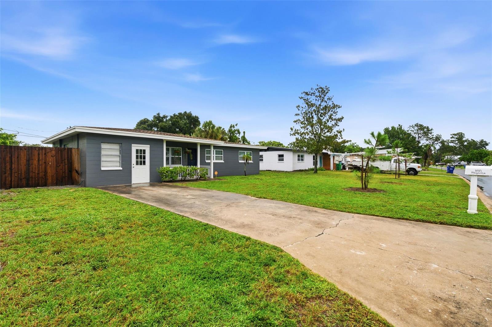 8685 MAGNOLIA DR, SEMINOLE, FL — photo 38