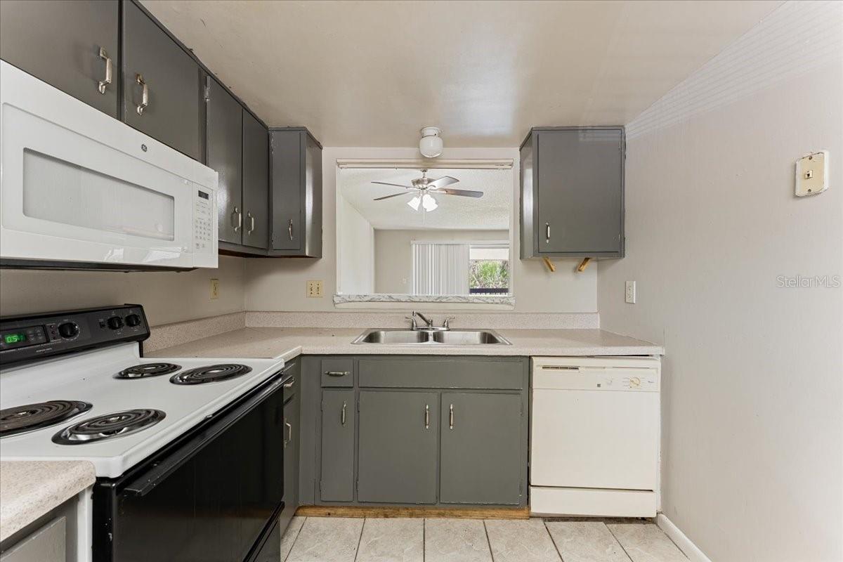 6332 NEWTOWN CIR #32B5, TAMPA, FL — photo 6