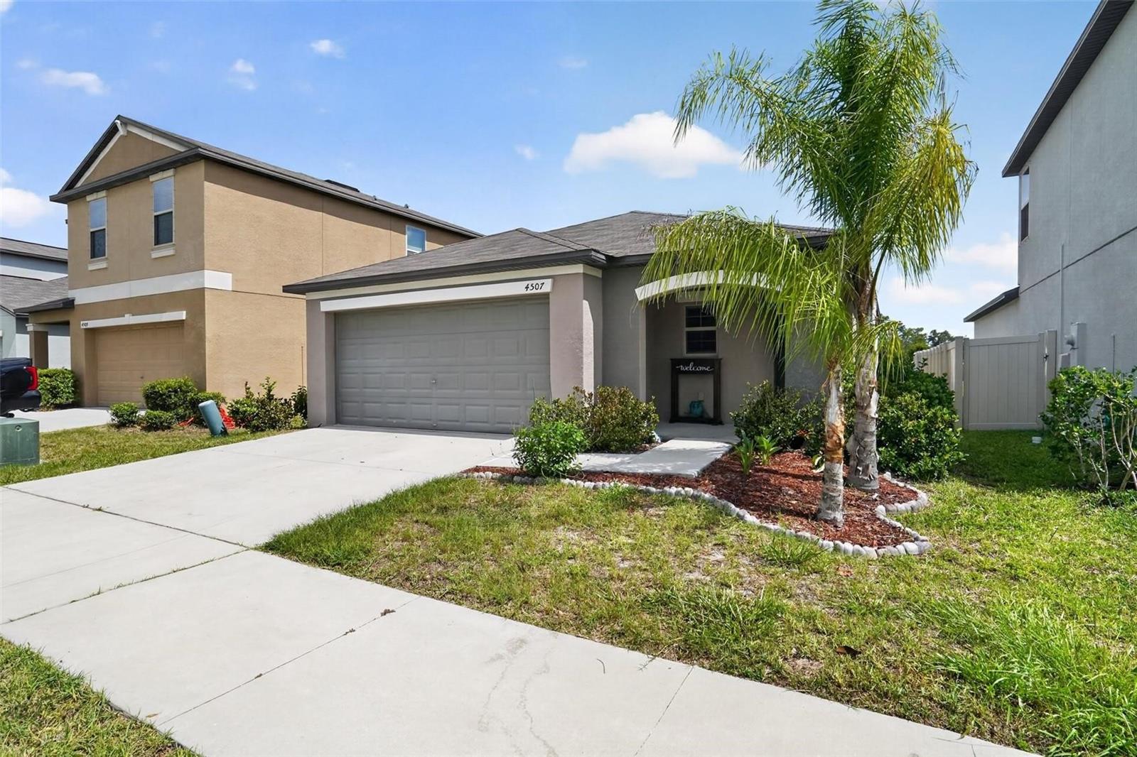 4507 ETERNAL PRINCE DR, SUN CITY CENTER, FL — photo 2