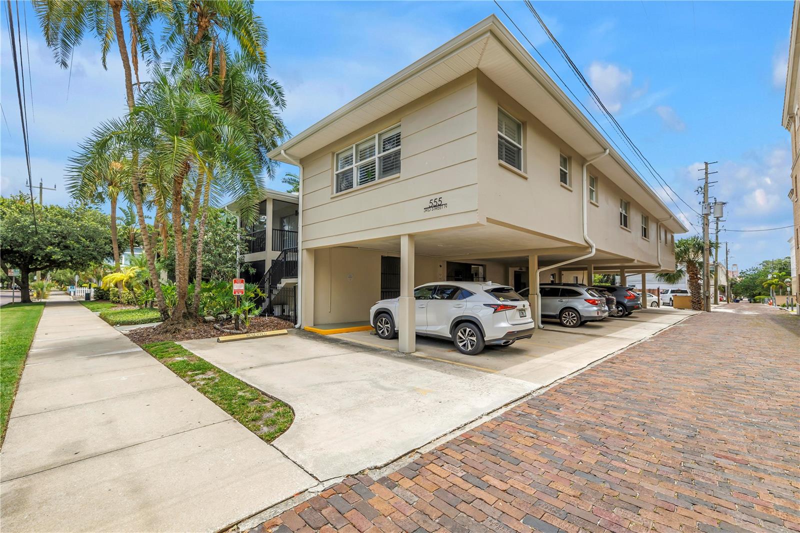 555 3RD ST N #13, ST PETERSBURG, FL — photo 2