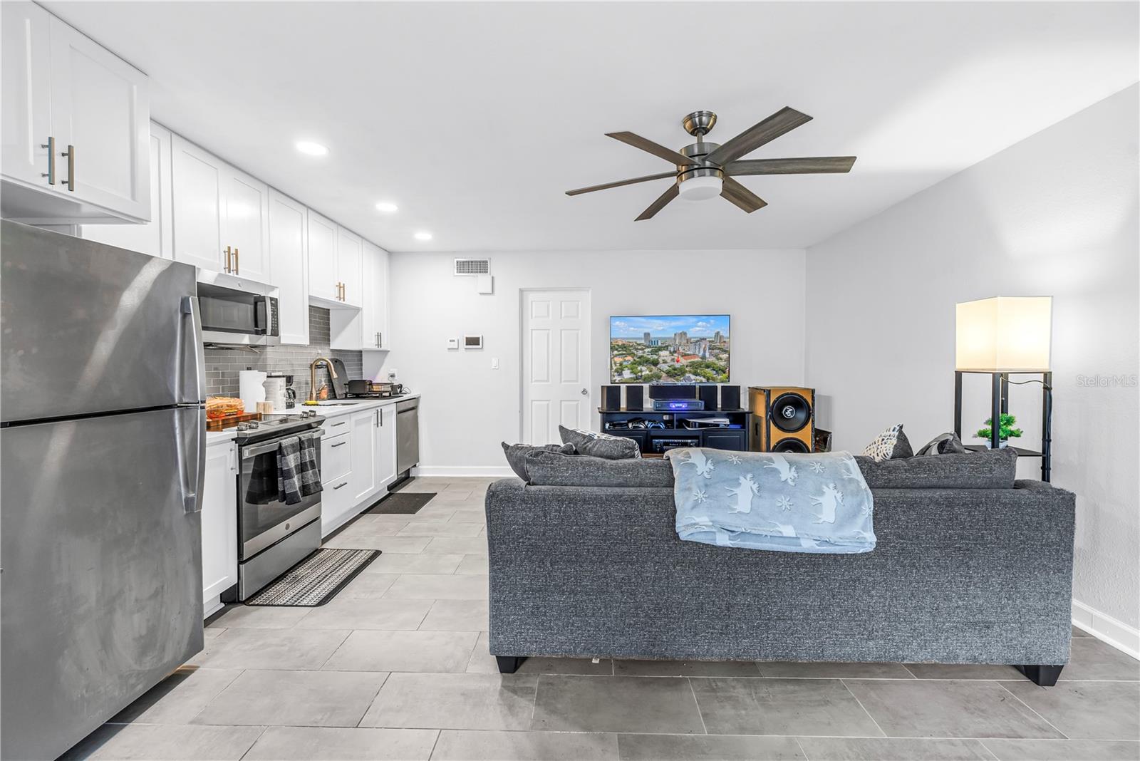 555 3RD ST N #13, ST PETERSBURG, FL — photo 6