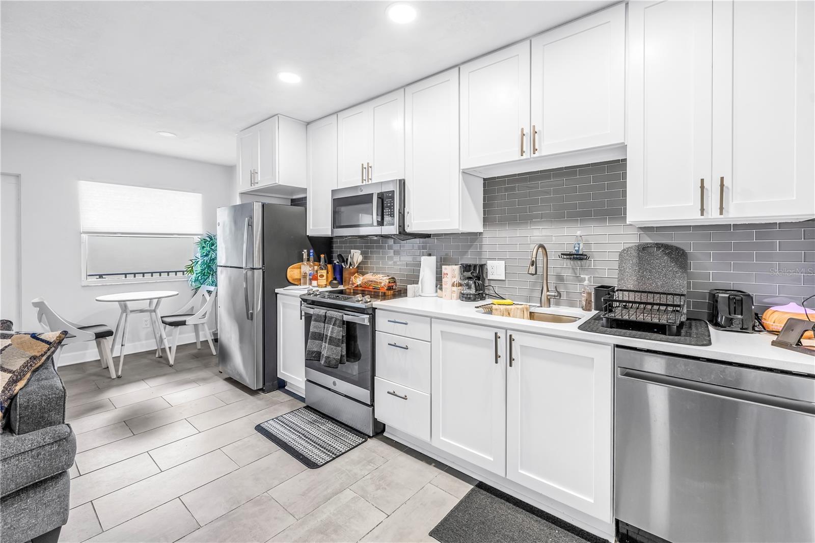 555 3RD ST N #13, ST PETERSBURG, FL — photo 10