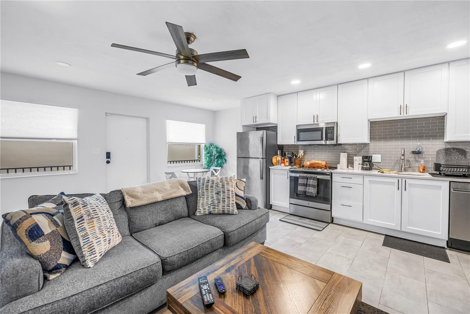 555 3RD ST N #13, ST PETERSBURG, FL — photo 11