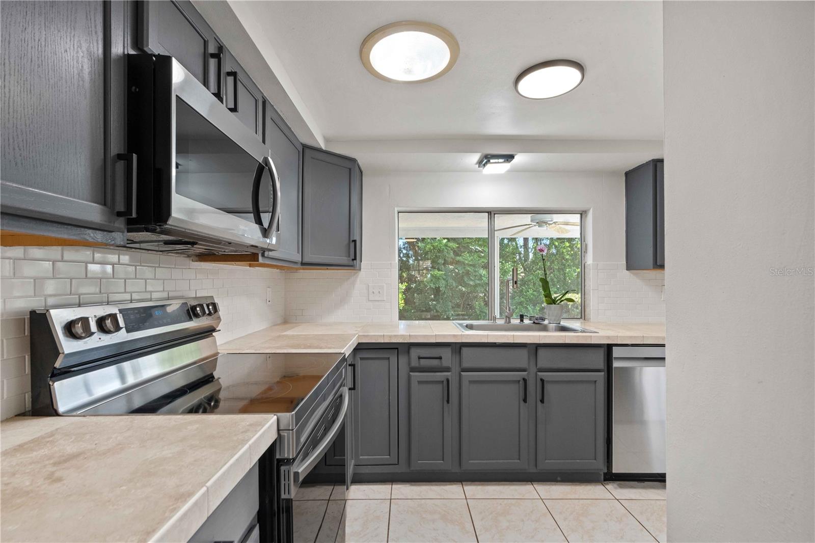 8517 SUNFLOWER LN, HUDSON, FL — photo 8