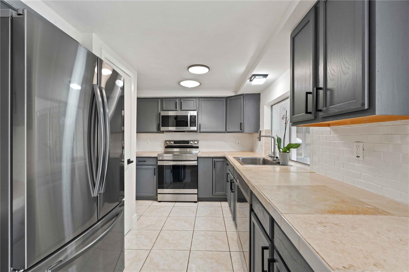 8517 SUNFLOWER LN, HUDSON, FL — photo 9