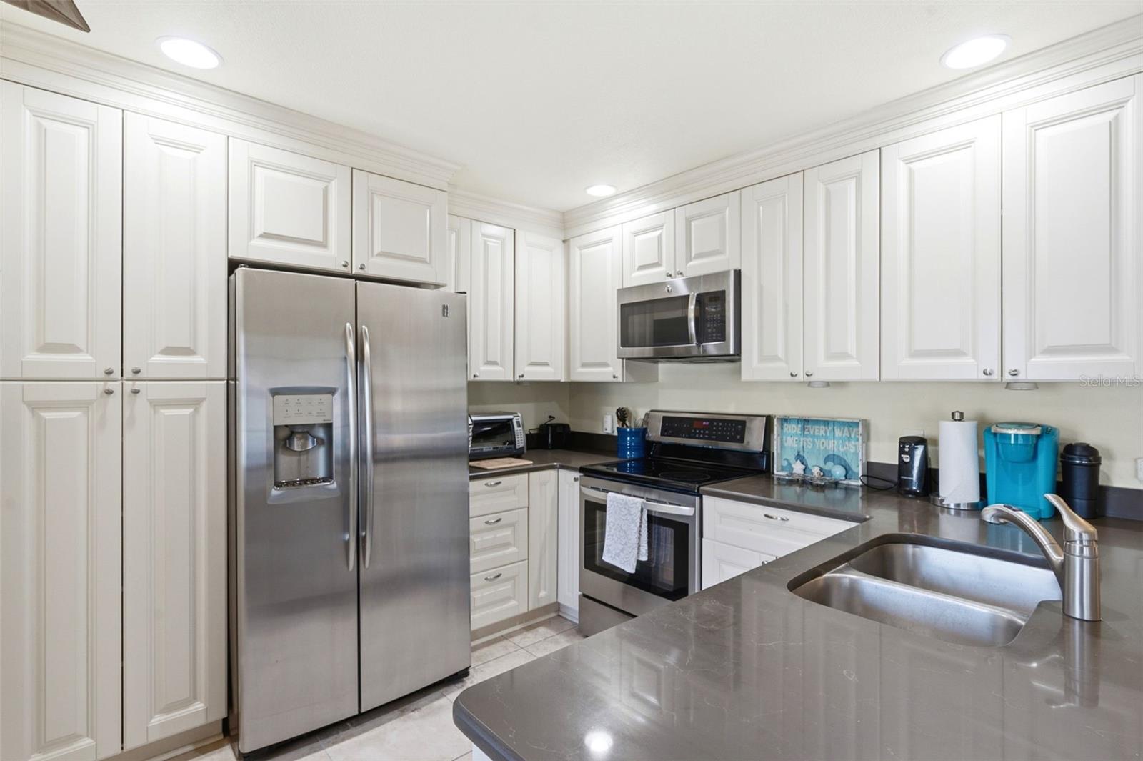 5191 SALMON DR SE #B, ST PETERSBURG, FL — photo 11