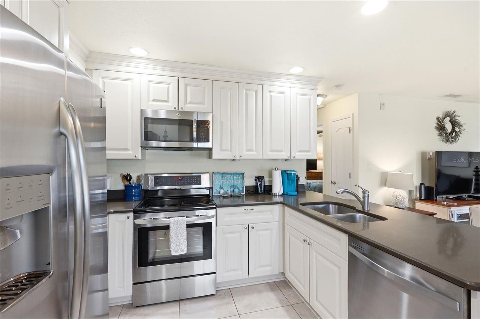 5191 SALMON DR SE #B, ST PETERSBURG, FL — photo 13