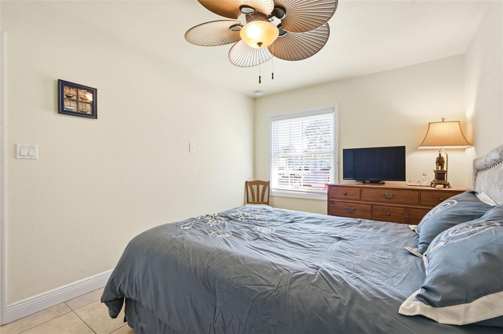 5191 SALMON DR SE #B, ST PETERSBURG, FL — photo 23