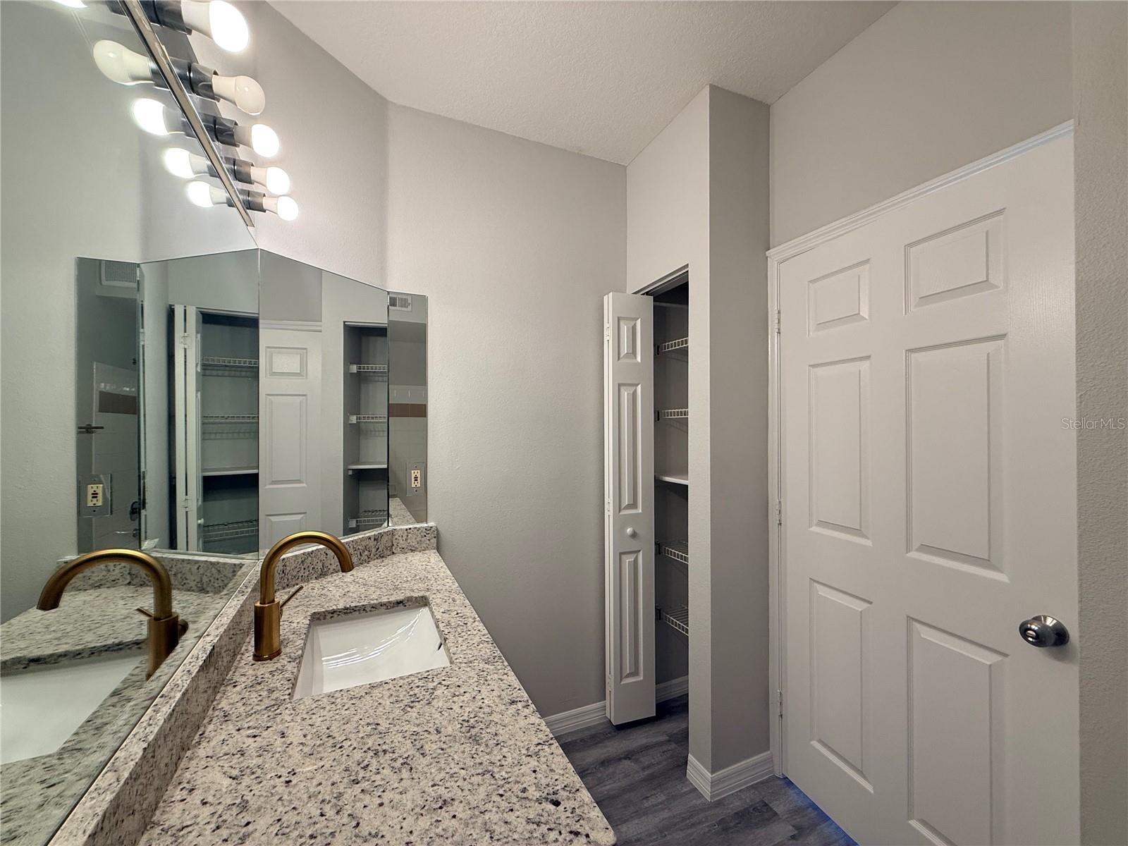 5618 PINNACLE HEIGHTS CIR #305, TAMPA, FL — photo 13