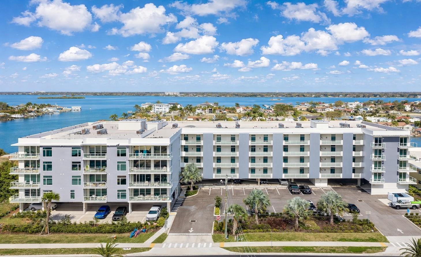 415 ISLAND WAY #402, CLEARWATER BEACH, FL — photo 2