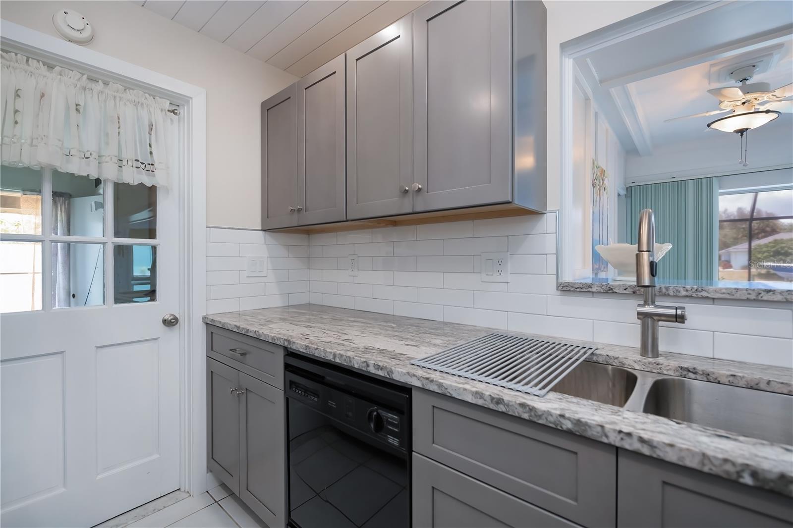 18451 GOODMAN CIR, PORT CHARLOTTE, FL — photo 30