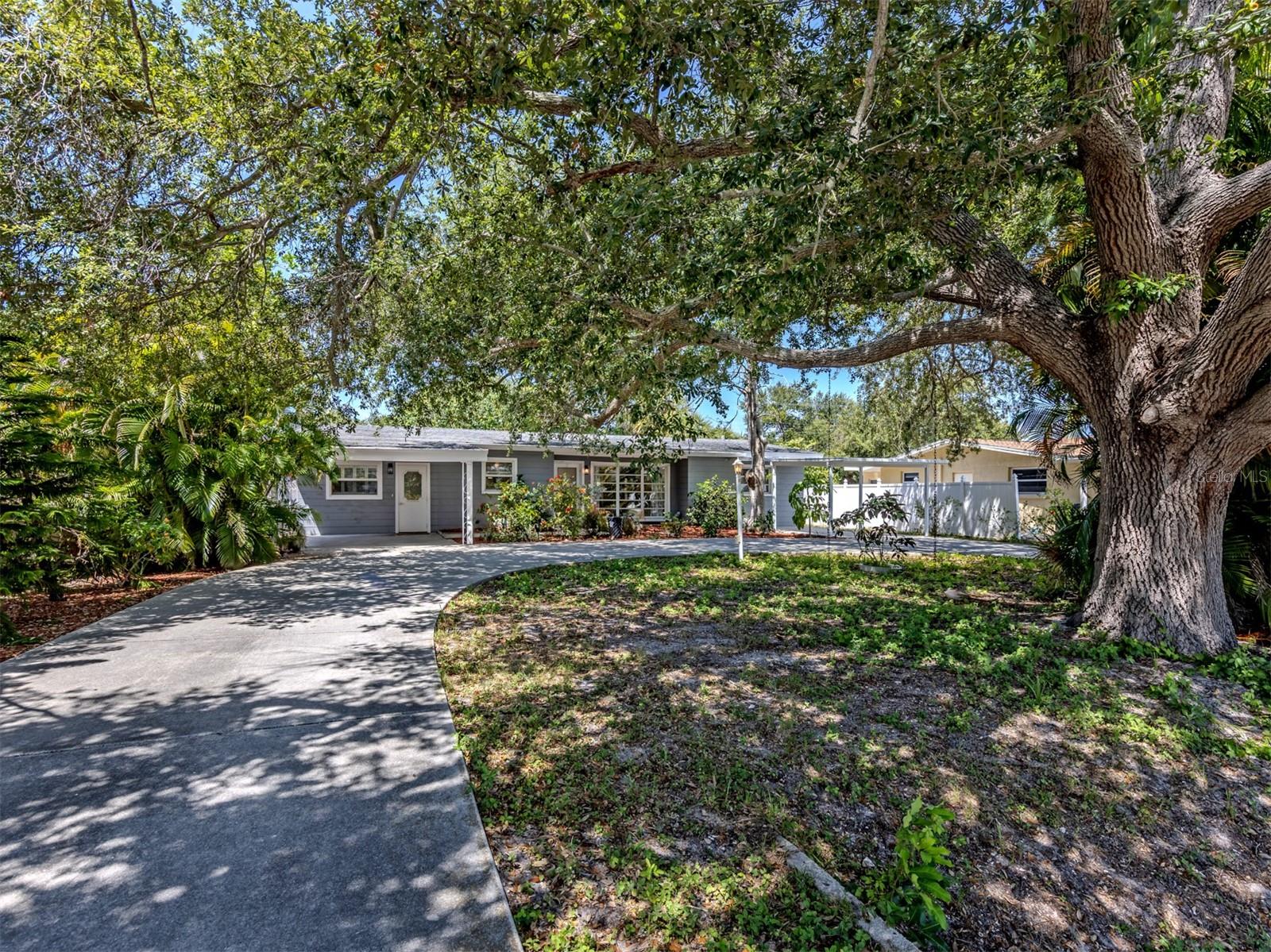 814 GUILD DR, VENICE, FL