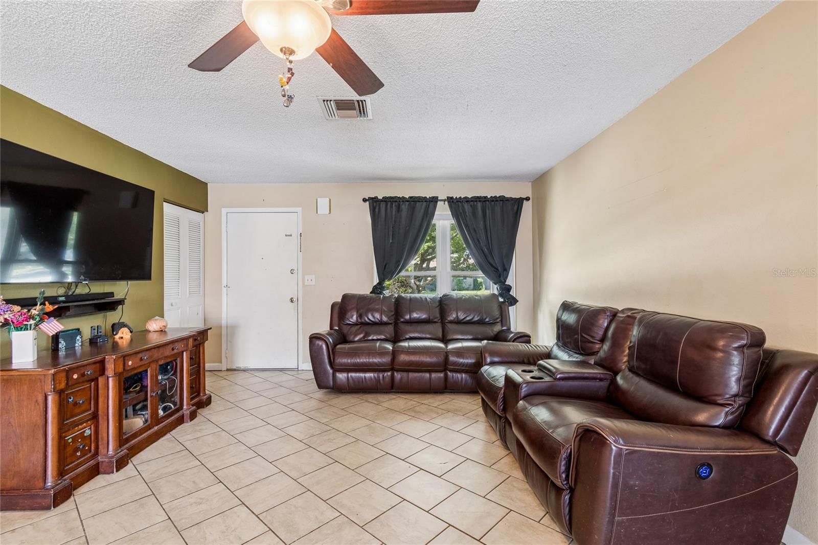 9473 BAYSIDE CT, SPRING HILL, FL — photo 3
