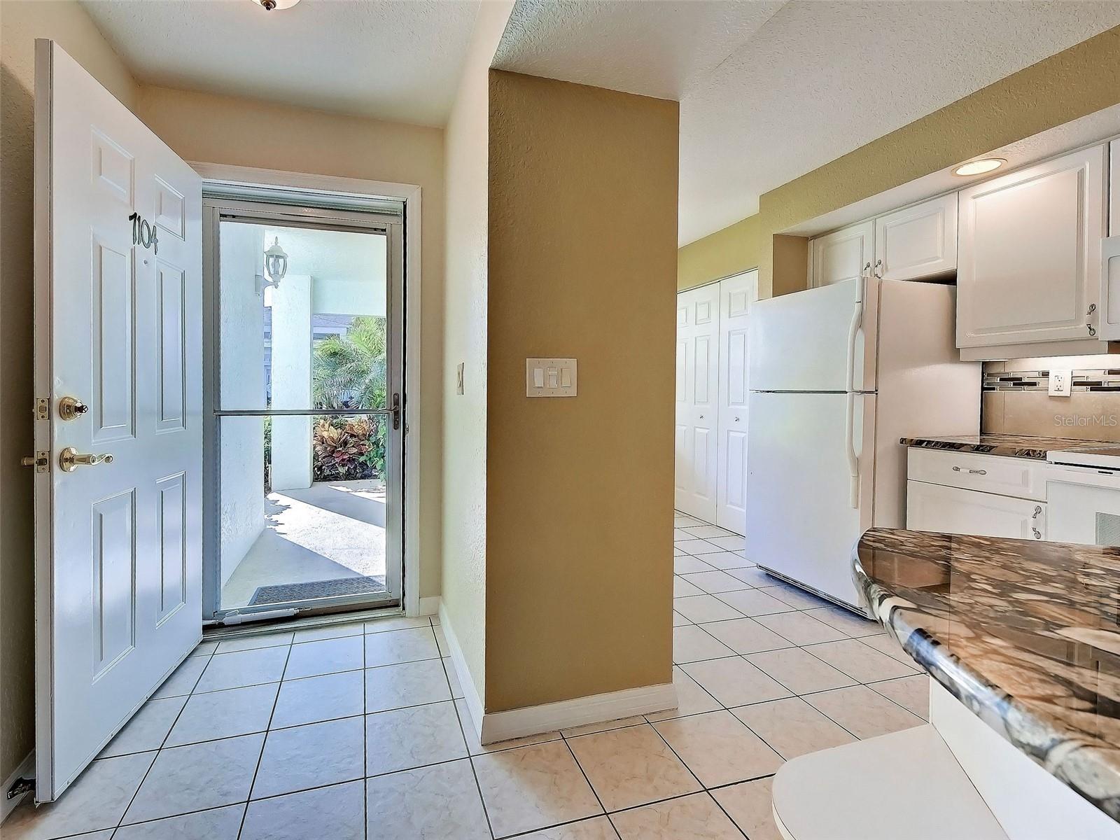 5725 GREENWOOD AVE #7104, NORTH PORT, FL — photo 9
