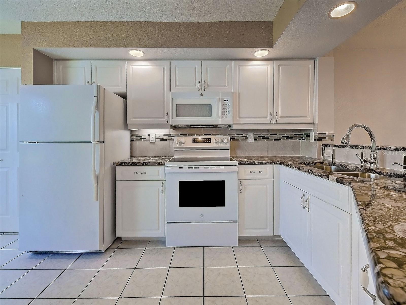 5725 GREENWOOD AVE #7104, NORTH PORT, FL — photo 11