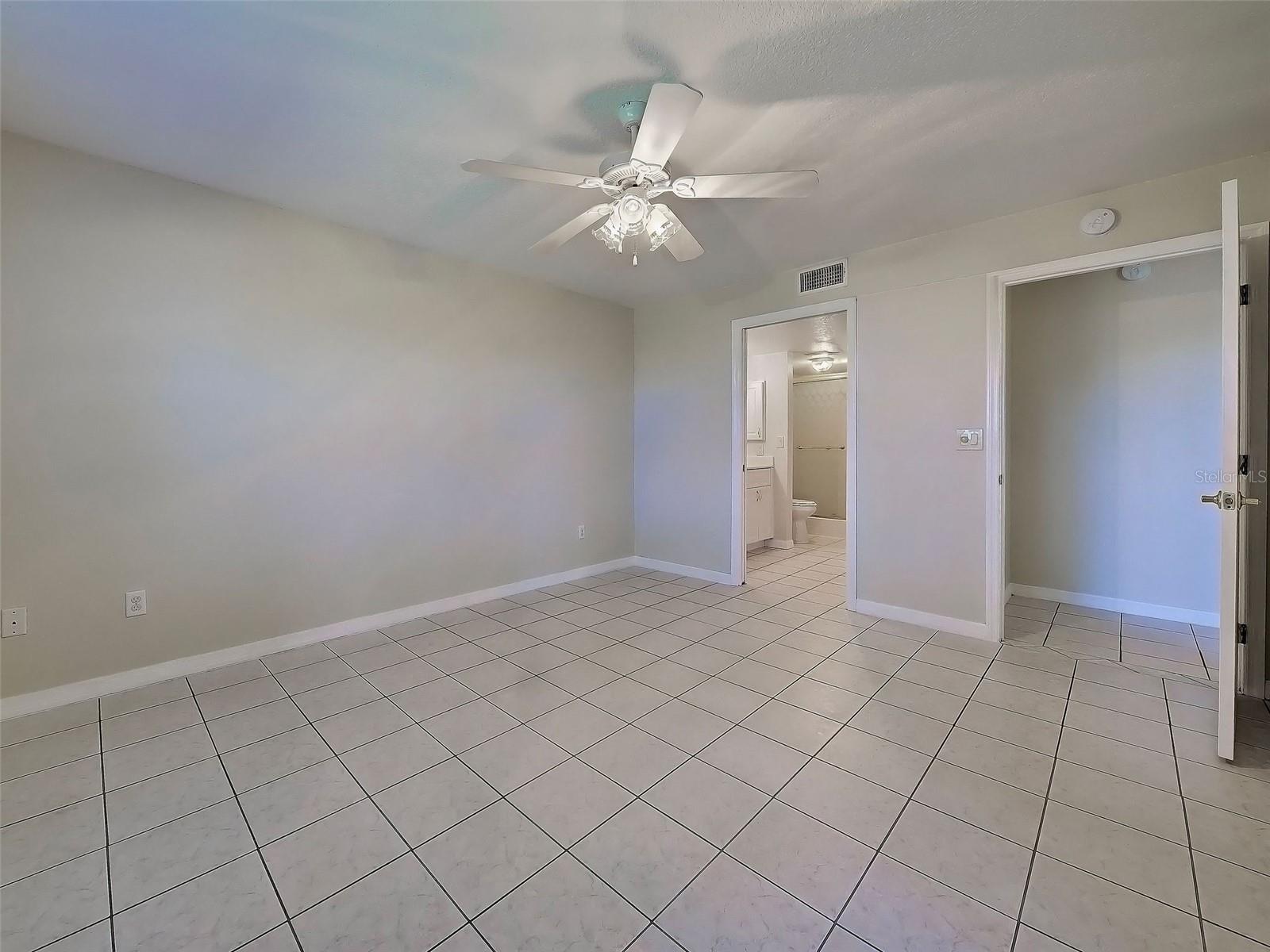 5725 GREENWOOD AVE #7104, NORTH PORT, FL — photo 40