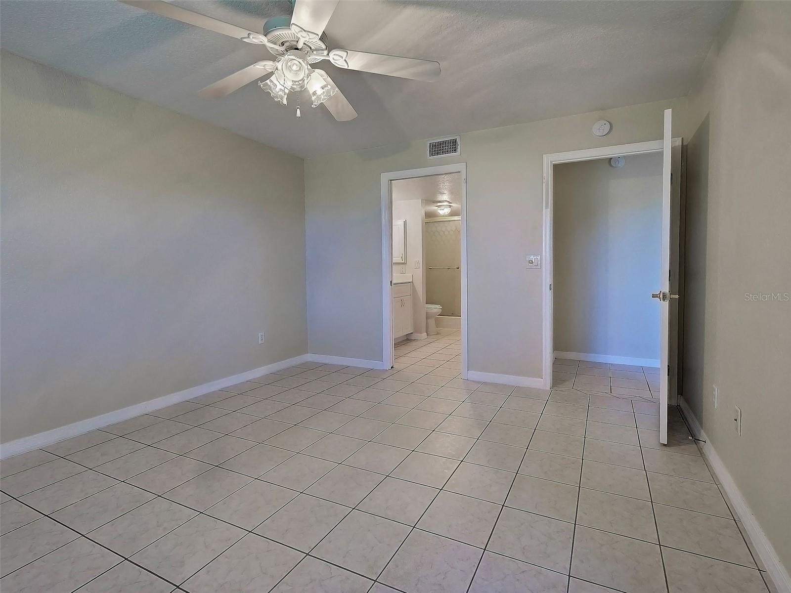 5725 GREENWOOD AVE #7104, NORTH PORT, FL — photo 42