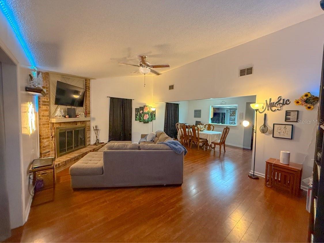 35058 WHISPERING OAKS BLVD, DADE CITY, FL — photo 2