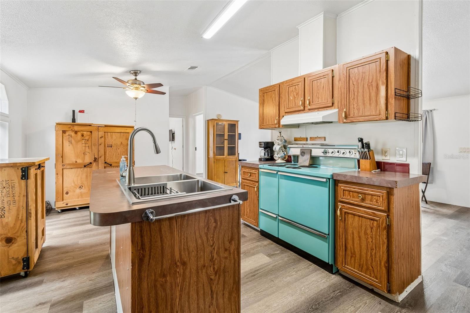 17808 DOGWOOD DR, LUTZ, FL — photo 10