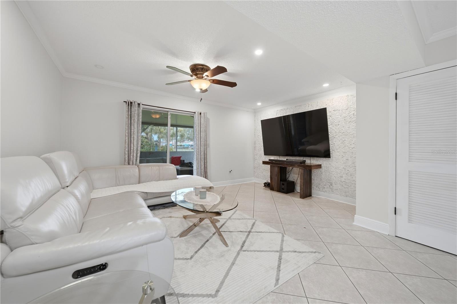 182 115TH AVE N #182, ST PETERSBURG, FL — photo 3