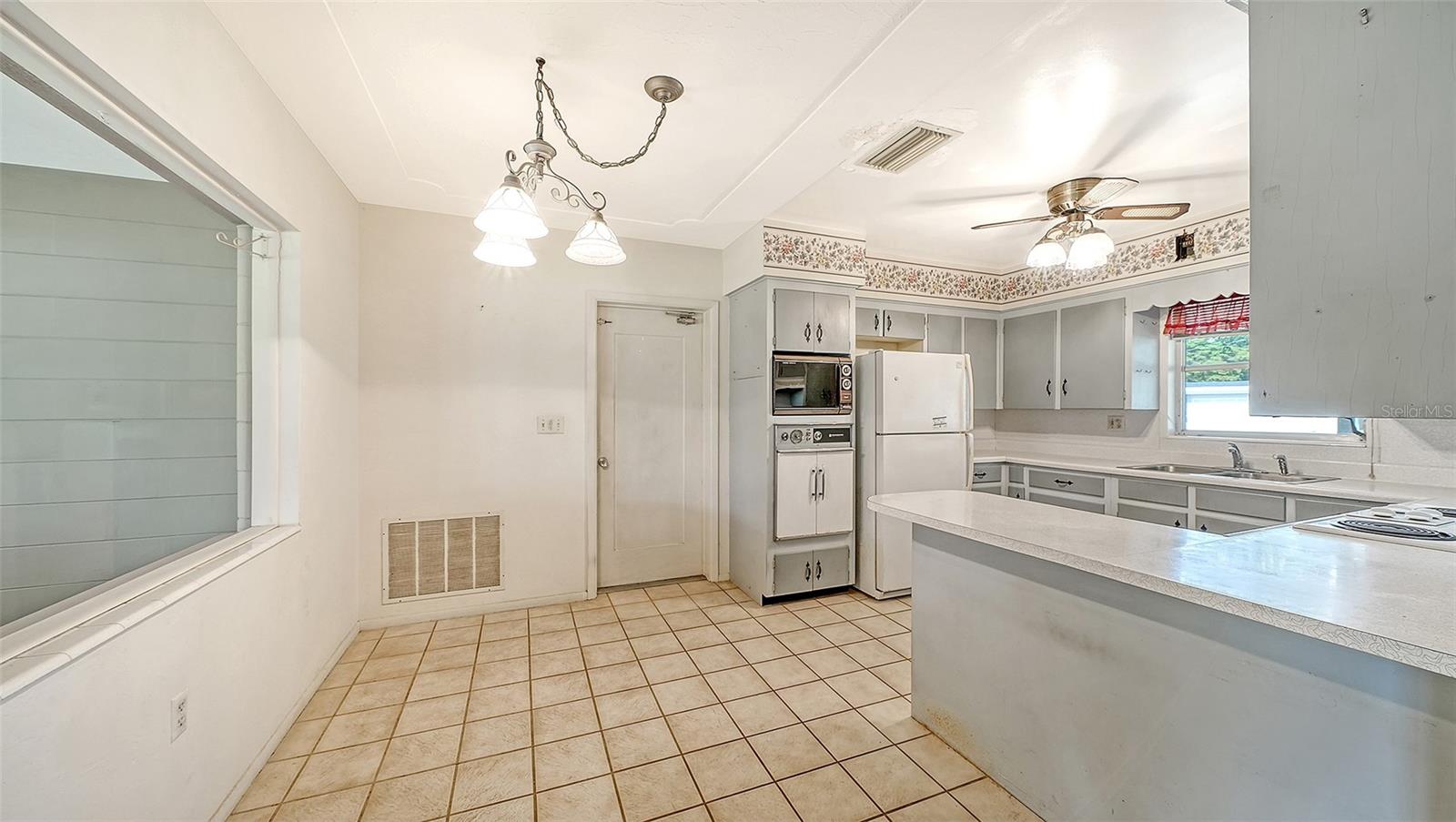 5938 MURDOCK AVE, SARASOTA, FL — photo 11