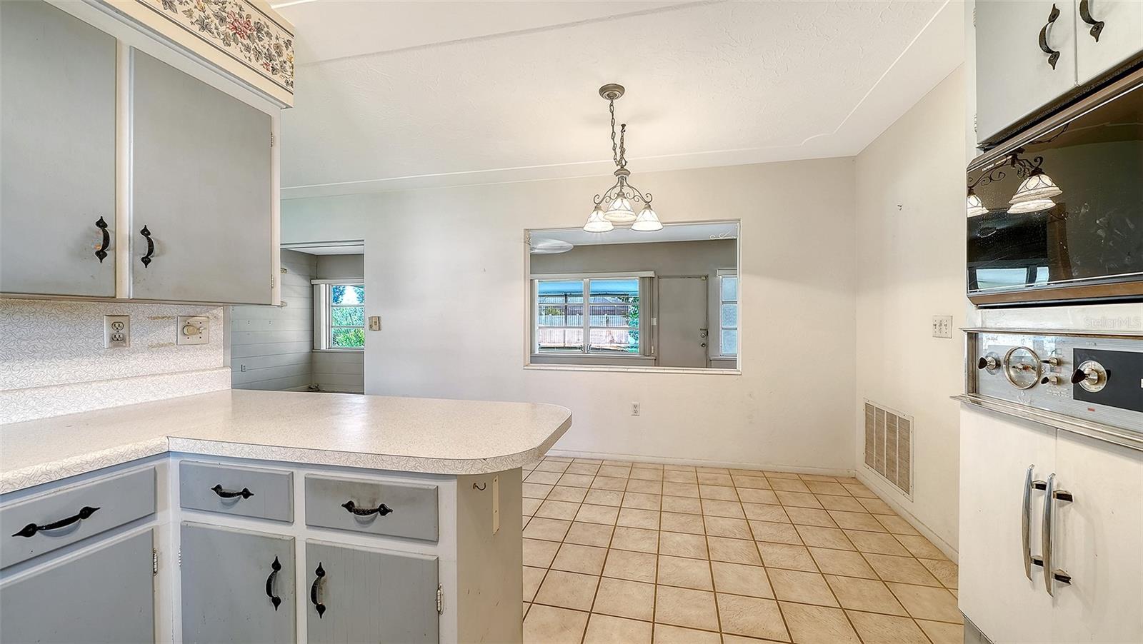 5938 MURDOCK AVE, SARASOTA, FL — photo 17