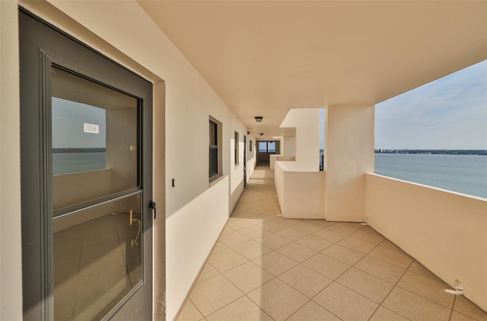 1270 GULF BLVD #1706, CLEARWATER BEACH, FL — photo 3