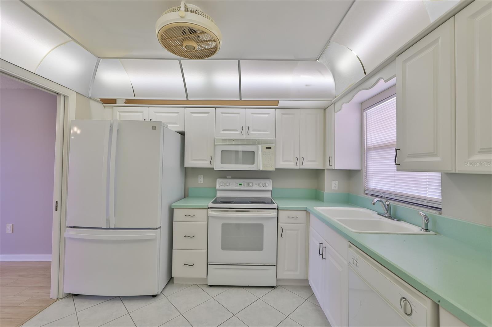 1270 GULF BLVD #1706, CLEARWATER BEACH, FL — photo 6