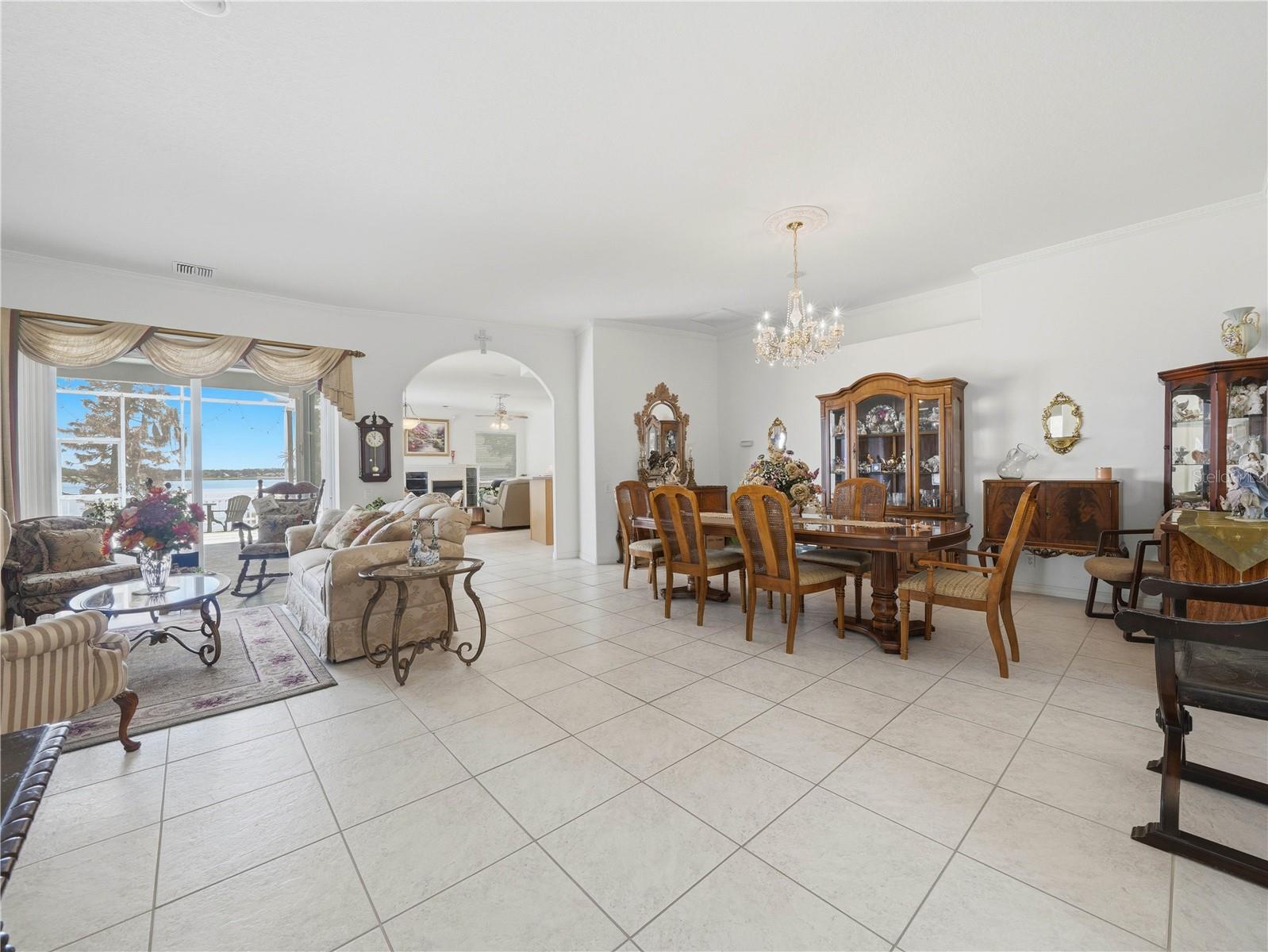 118 W JULIANA WAY, AUBURNDALE, FL — photo 2