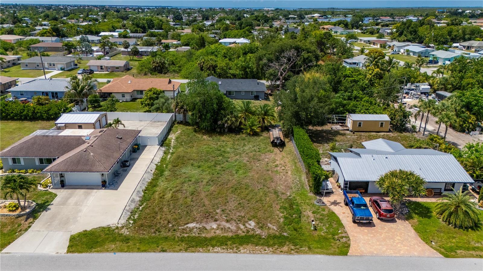 209 CYPRESS AVE NW, PORT CHARLOTTE, FL