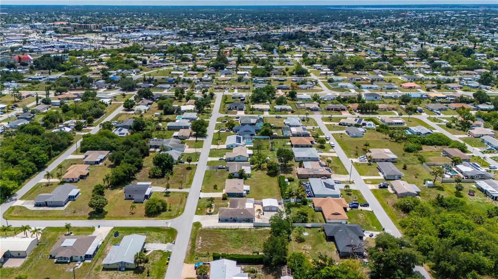 209 CYPRESS AVE NW, PORT CHARLOTTE, FL — photo 7