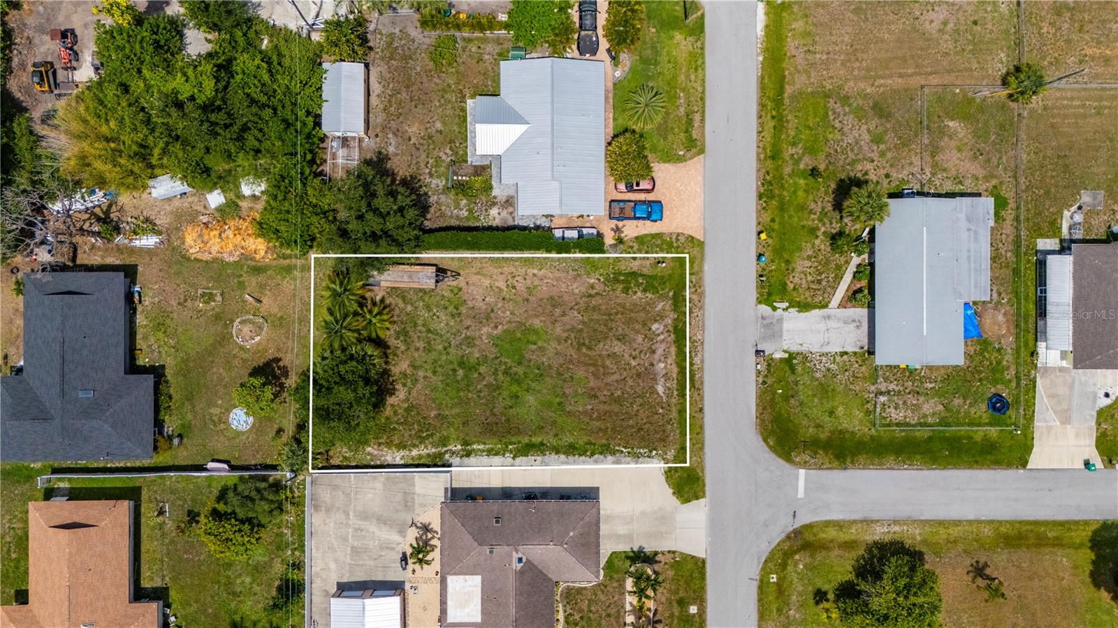 209 CYPRESS AVE NW, PORT CHARLOTTE, FL — photo 14