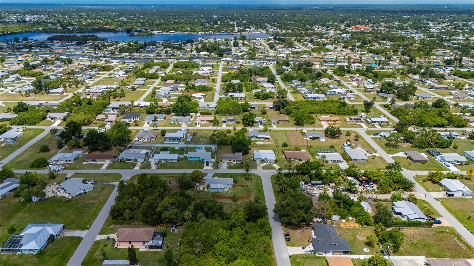 209 FORREST AVE NW, PORT CHARLOTTE, FL — photo 6