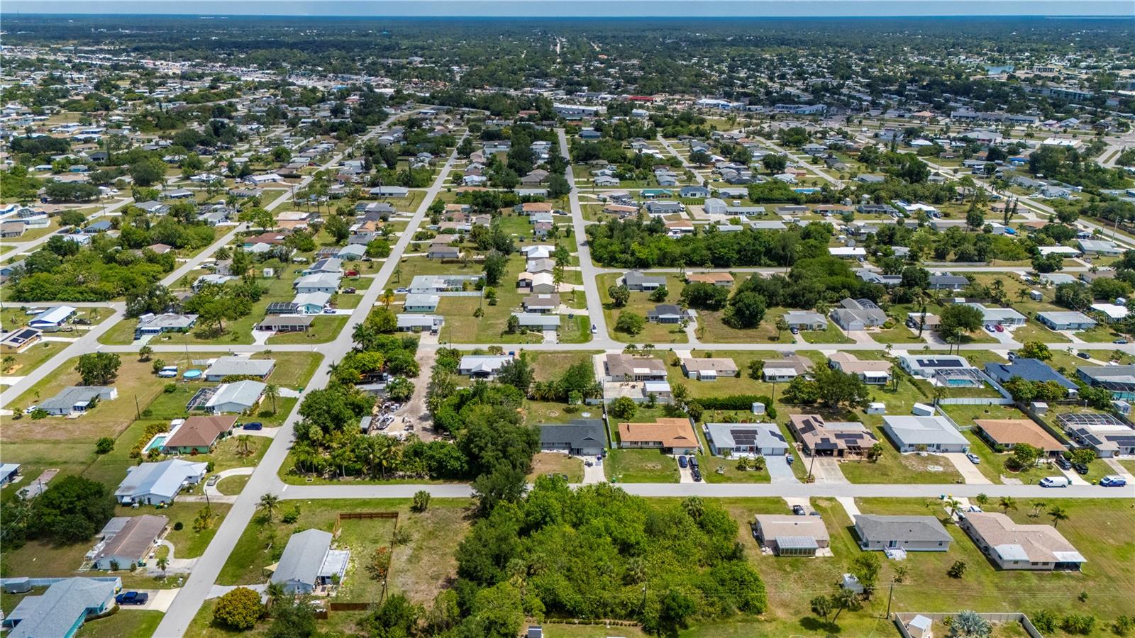 209 FORREST AVE NW, PORT CHARLOTTE, FL — photo 10