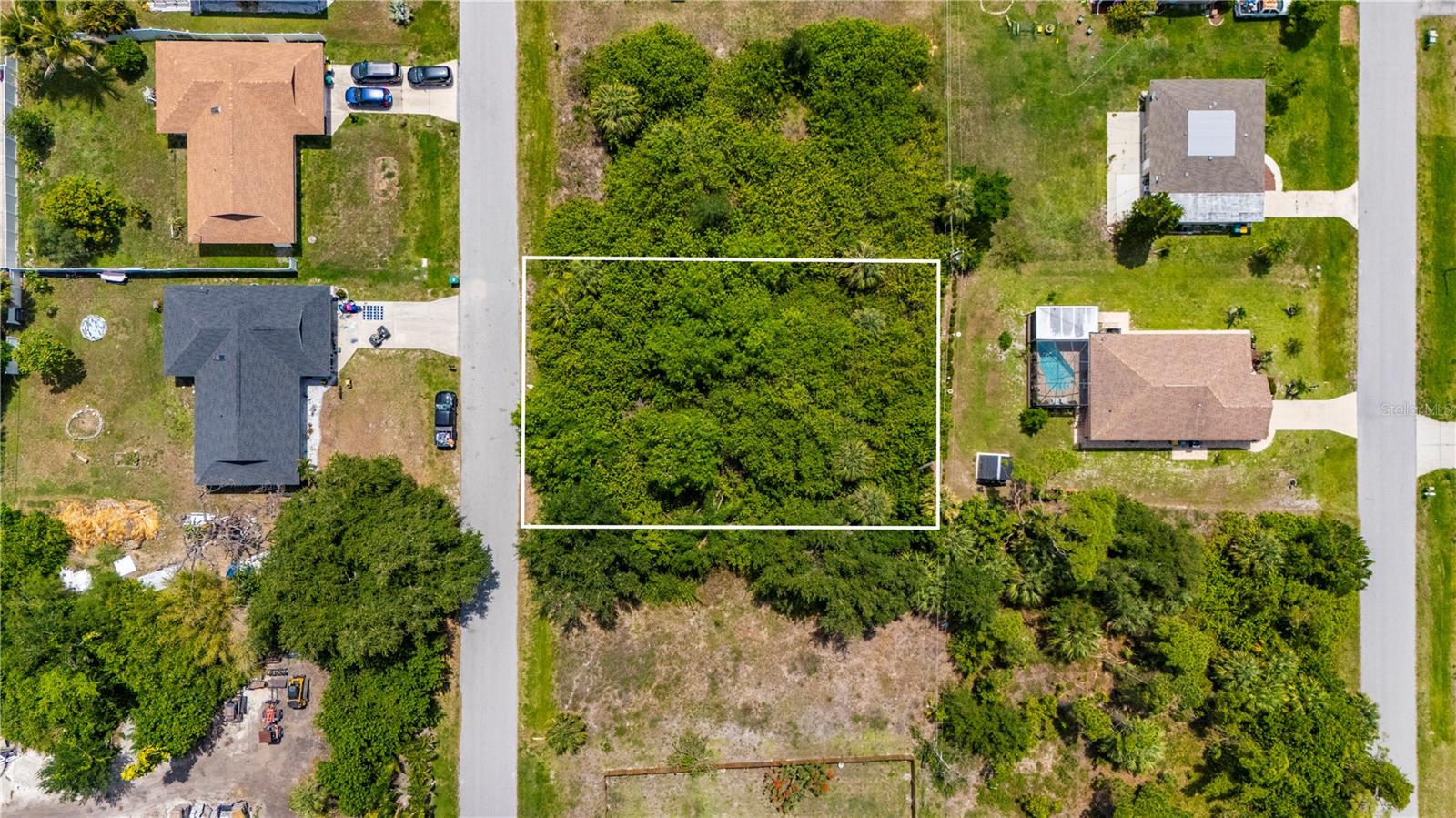 209 FORREST AVE NW, PORT CHARLOTTE, FL — photo 13
