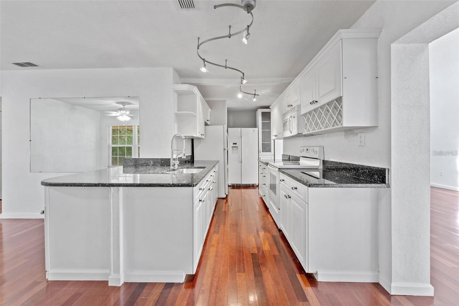 315 WOOTEN RD, LUTZ, FL — photo 10
