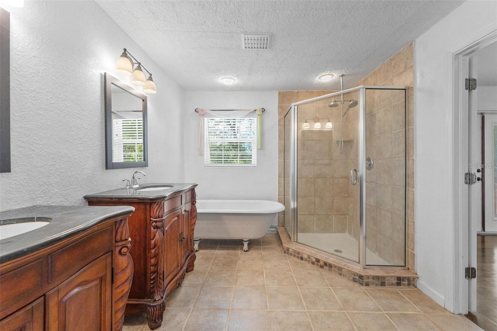 315 WOOTEN RD, LUTZ, FL — photo 21