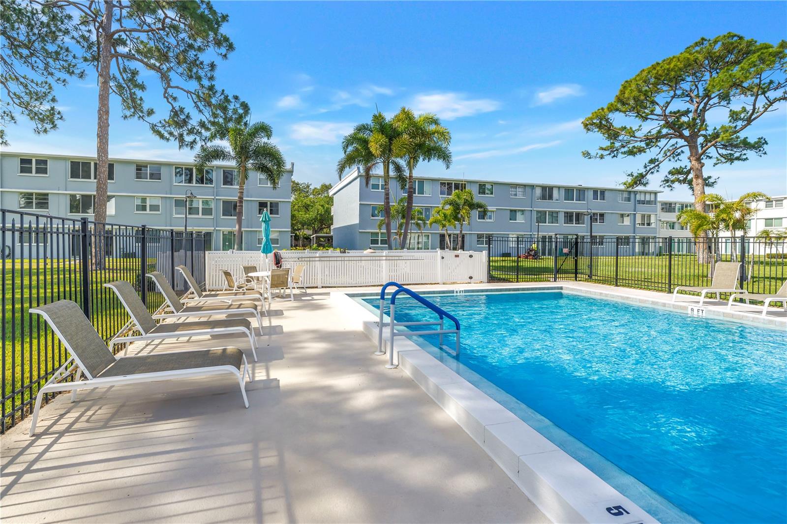 4715 BAY ST NE #135, ST PETERSBURG, FL — photo 32