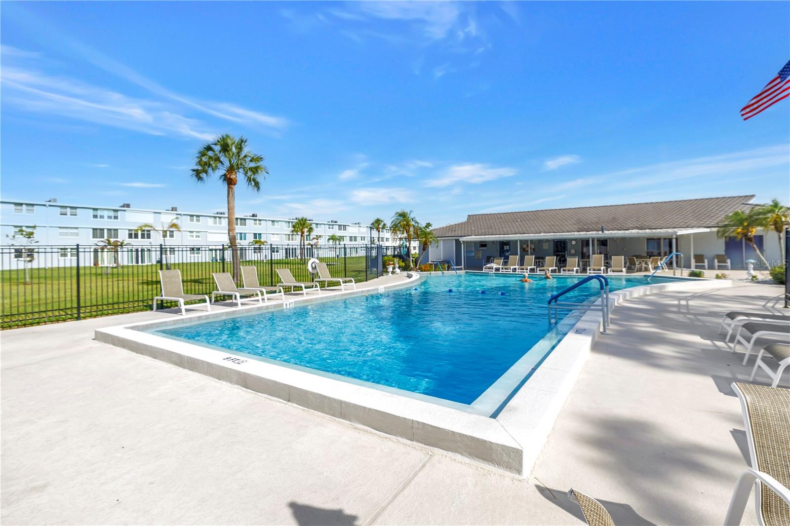 4715 BAY ST NE #135, ST PETERSBURG, FL — photo 33