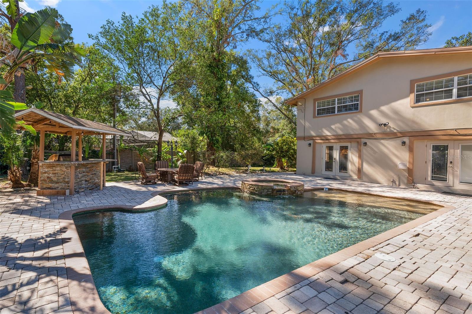 1833 N KEENE RD, CLEARWATER, FL — photo 2